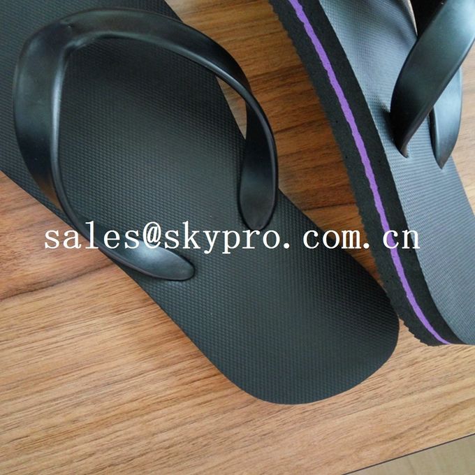 Comfortable Black Plain Flip Flops / Sandals Wear resistant Summer Beach Slippers 1