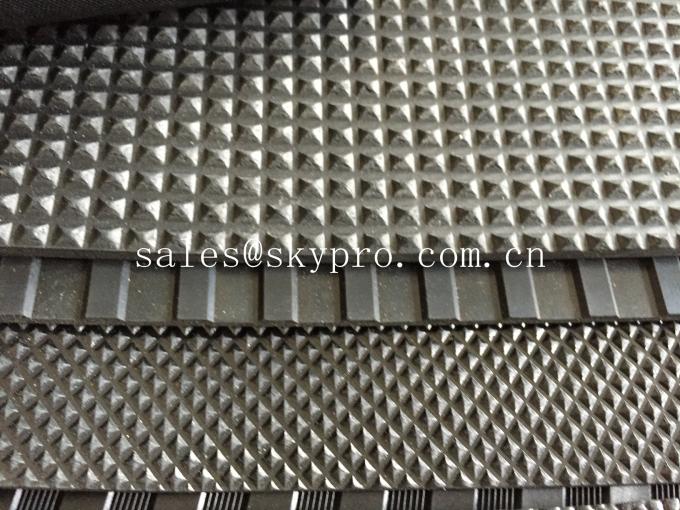 Diamond and pyramid textured rubber car matting anti - skidding garage 0