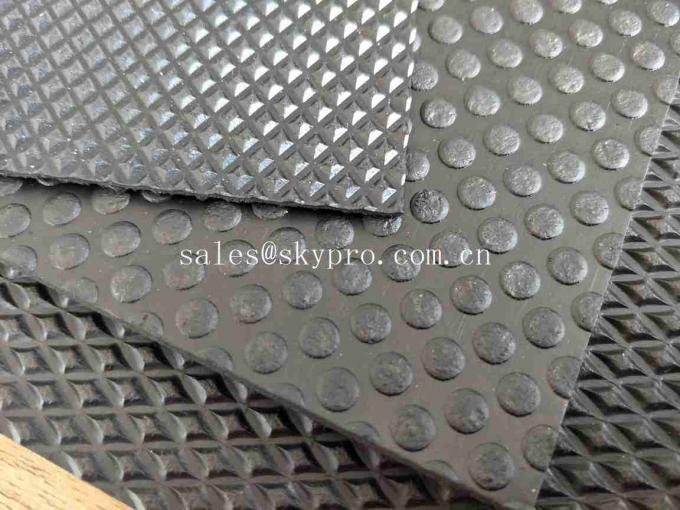 Non - Slip Outdoor Rubber Mats With Dot Studed Pattern / Rubber Garage Mats 0